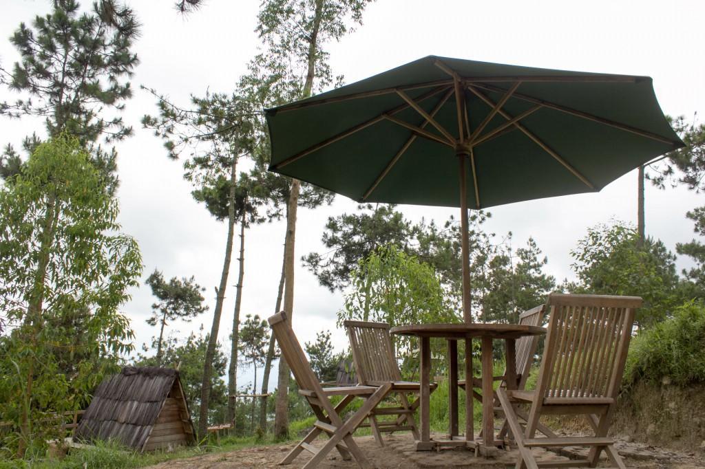 Отель Papandayan Camping Ground Cileuleuy Экстерьер фото